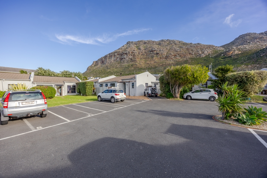 2 Bedroom Property for Sale in Lakeside Western Cape